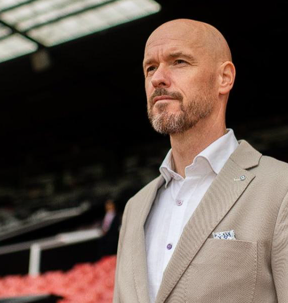 阿贾克斯官方发布海报贺滕哈赫56岁诞辰