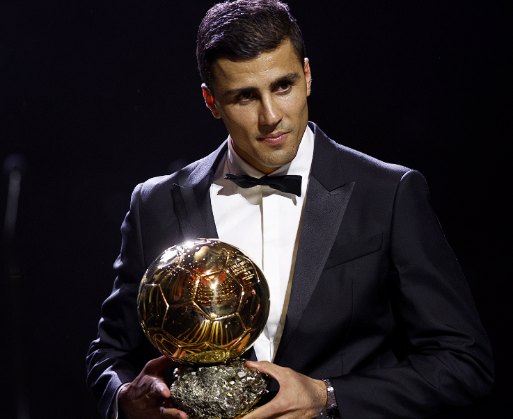 皇马夏窗中场引援动向：罗德里等成目标，曼城续约存变数